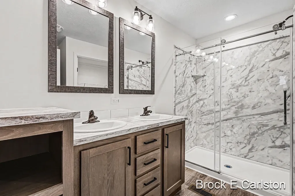 1283 E Ellis Road Norton Shores City MI 49441