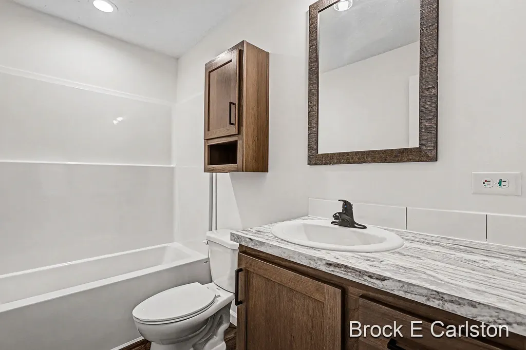 1283 E Ellis Road Norton Shores City MI 49441