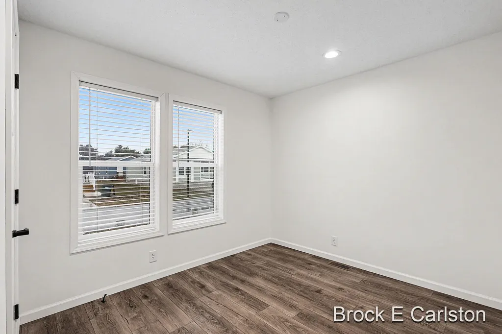 1283 E Ellis Road Norton Shores City MI 49441