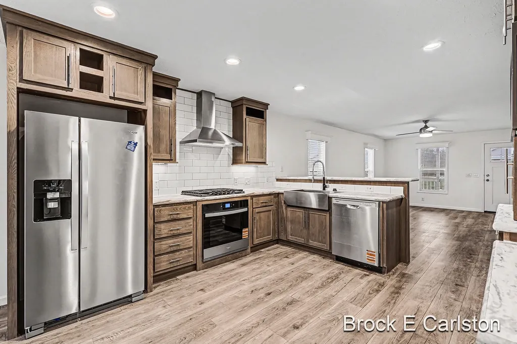 1283 E Ellis Road Norton Shores City MI 49441