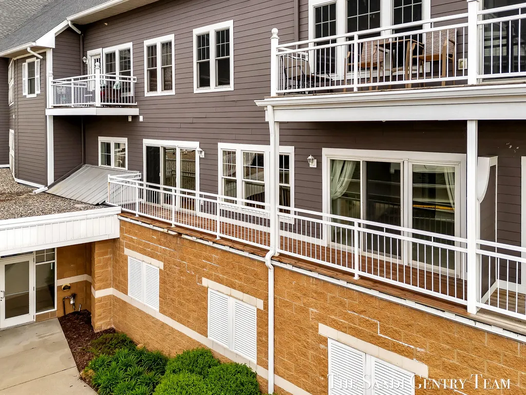 917 W Savidge Street Spring Lake Village MI 49456