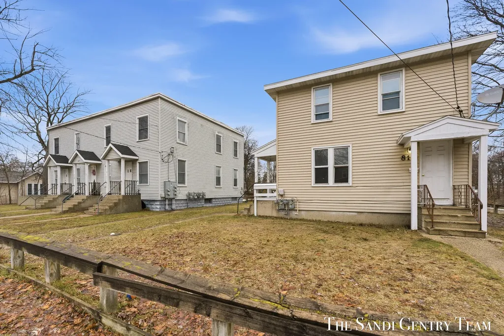 810 W Southern Avenue Muskegon City MI 49441