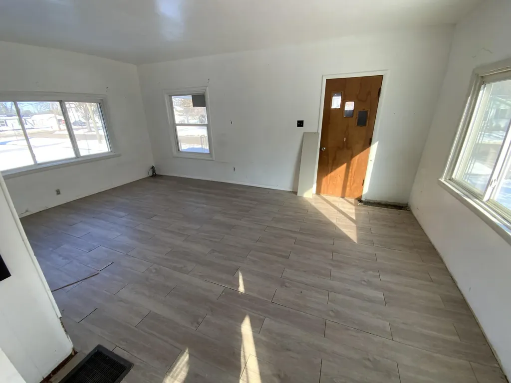 609 W Center Street Albion City MI 49224