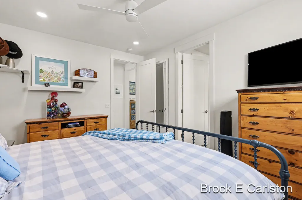 946 Boardwalk Cove Drive Muskegon City MI 49441