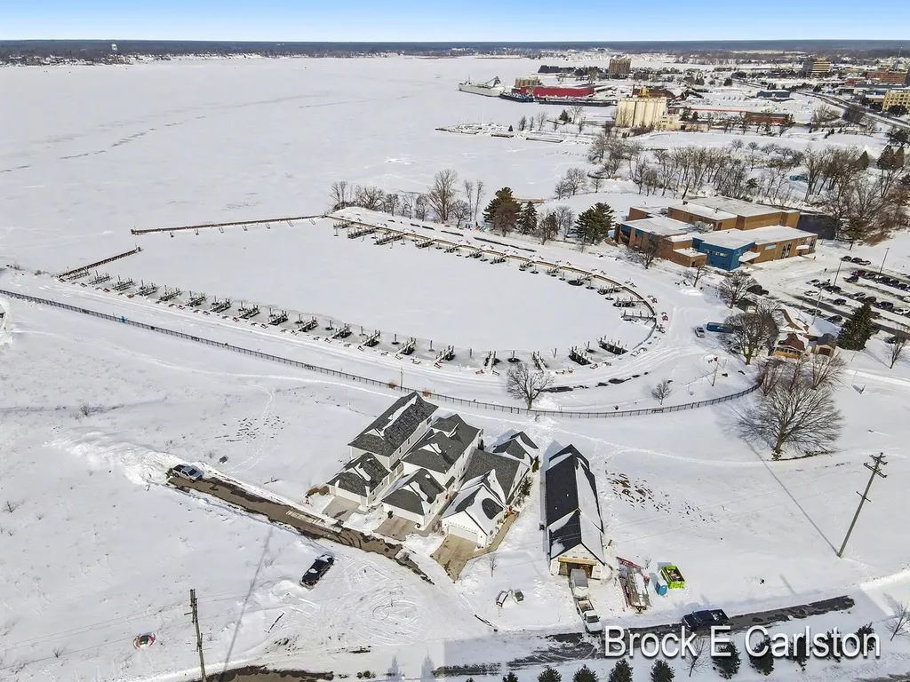 946 Boardwalk Cove Drive Muskegon City MI 49441