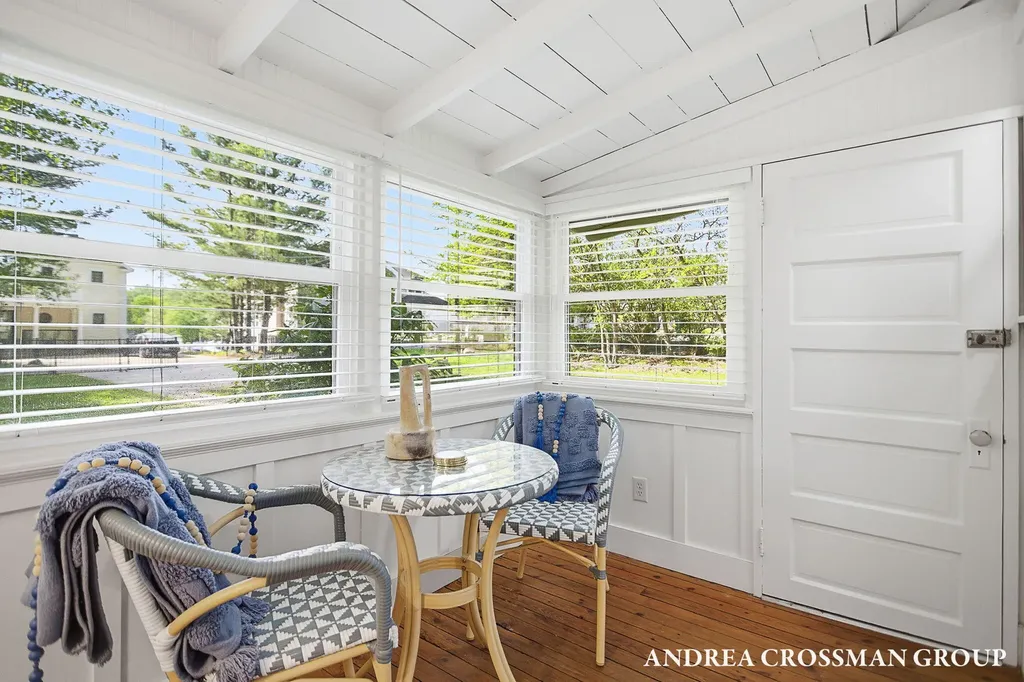1005 Park Street Saugatuck City MI 49453