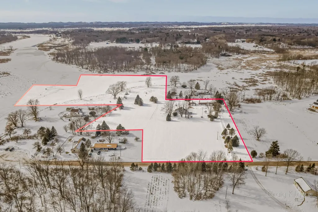 15425 132nd Avenue Crockery Township MI 49448