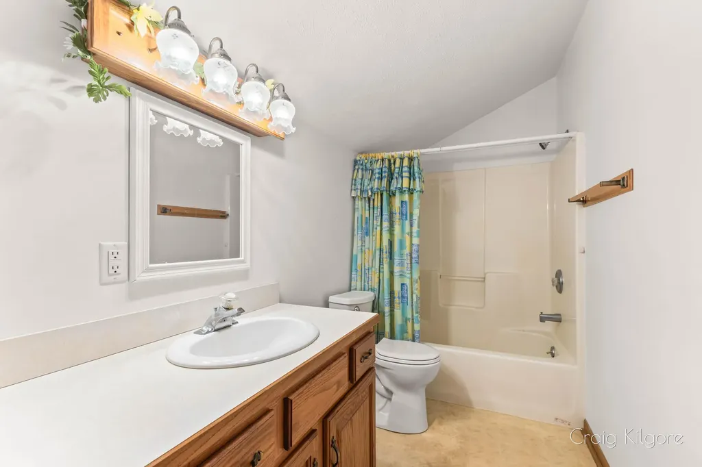 15425 132nd Avenue Crockery Township MI 49448