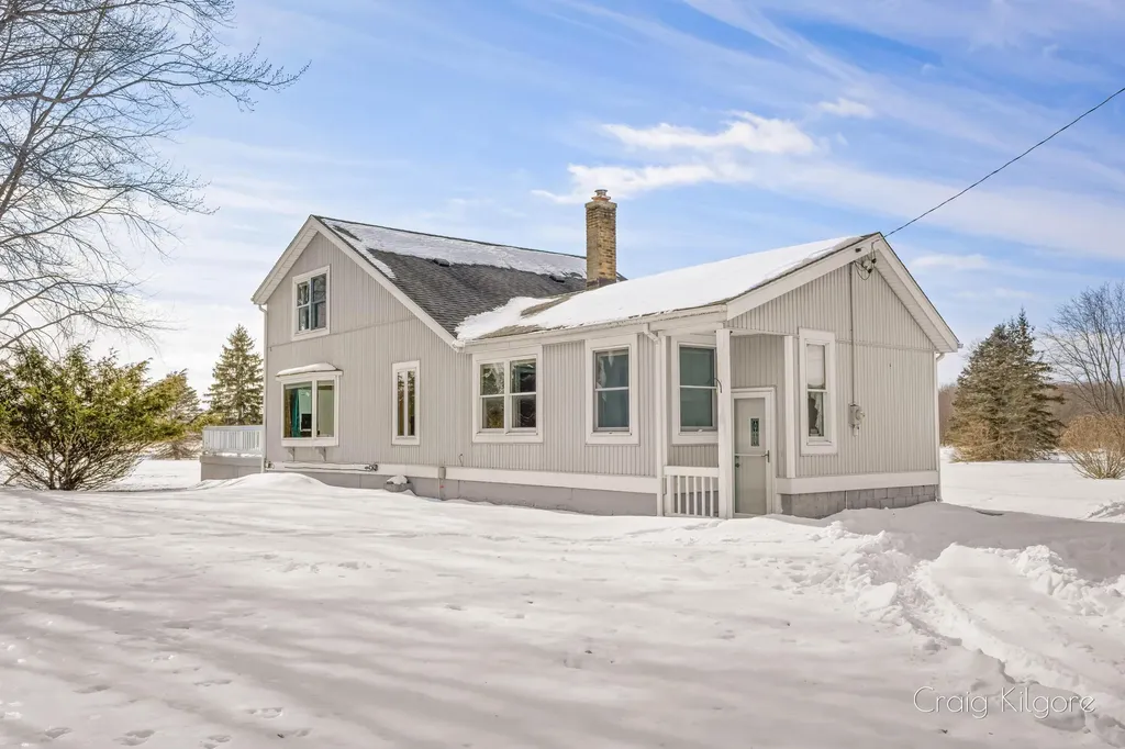 15425 132nd Avenue Crockery Township MI 49448