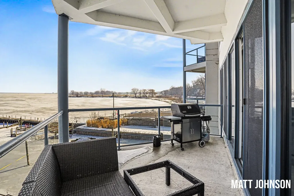 2964 Lakeshore Drive Muskegon City MI 49441