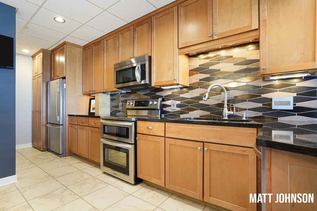 2964 Lakeshore Drive Muskegon City MI 49441