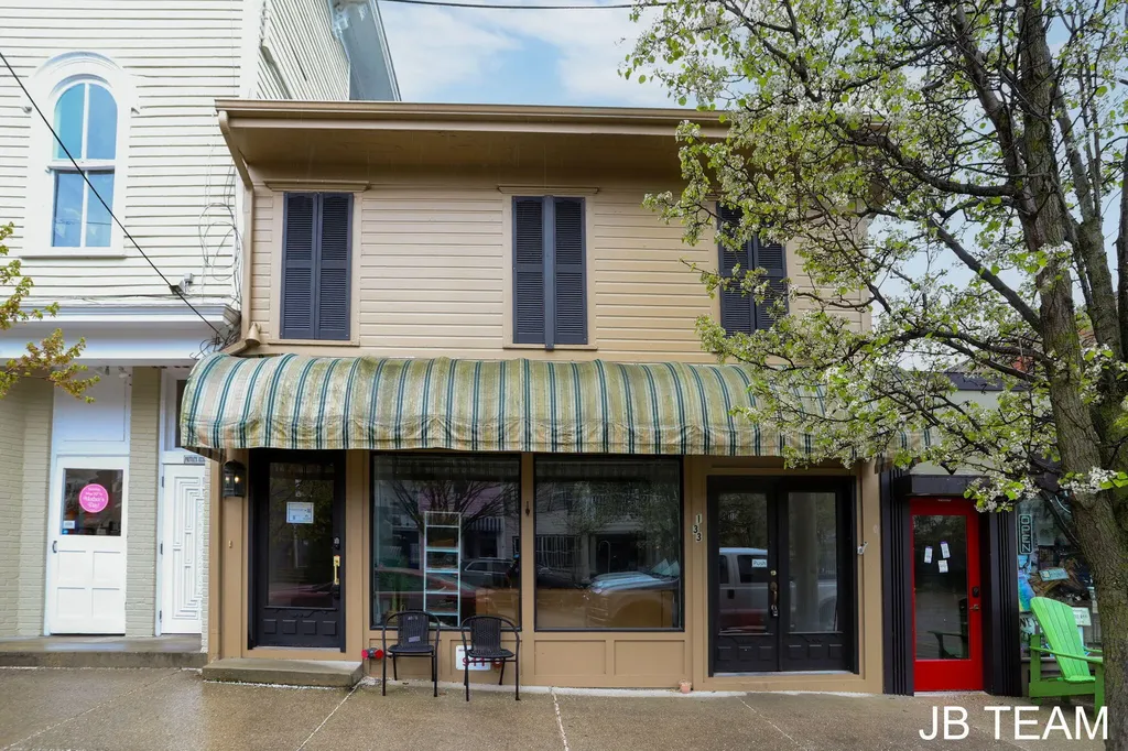 133 Mason Street Saugatuck City MI 49453