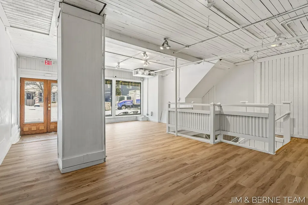 133 Mason Street Saugatuck City MI 49453