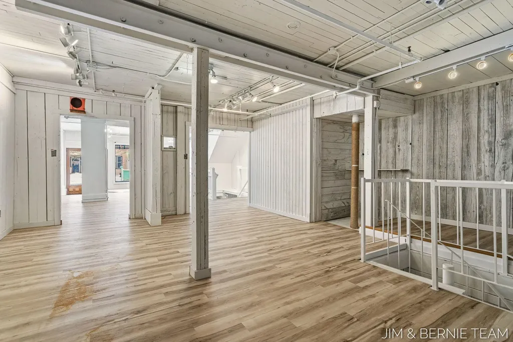 133 Mason Street Saugatuck City MI 49453