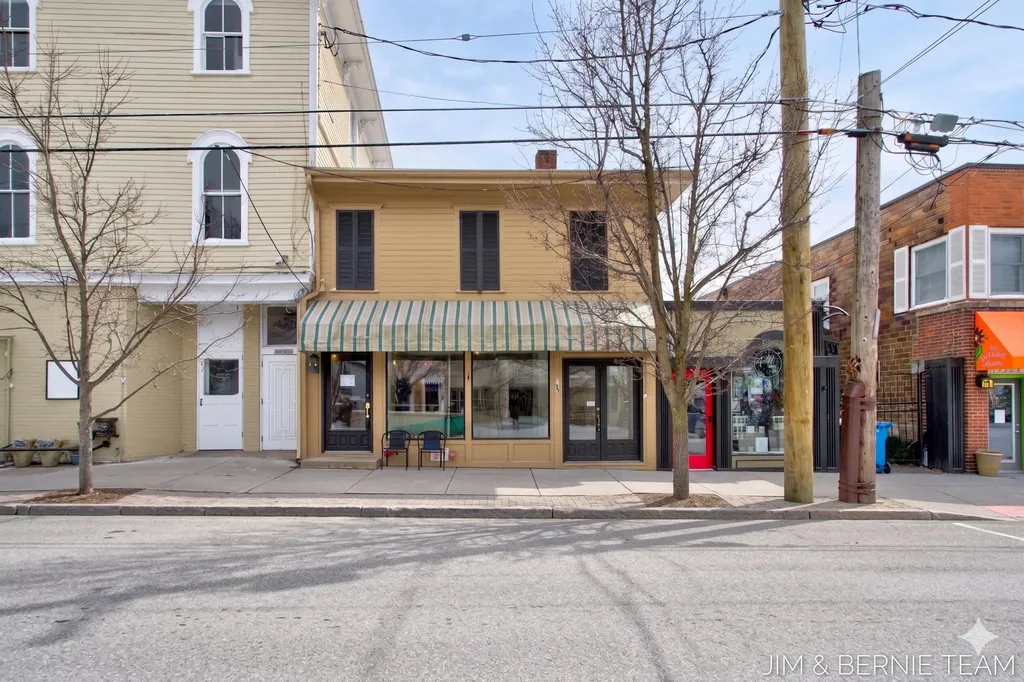 133 Mason Street Saugatuck City MI 49453
