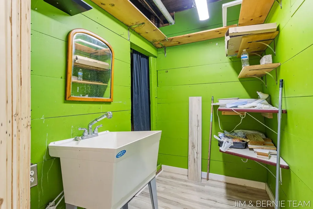 133 Mason Street Saugatuck City MI 49453