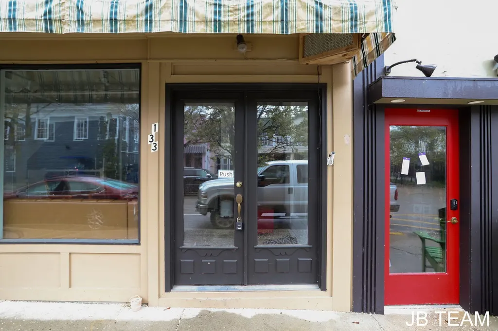 133 Mason Street Saugatuck City MI 49453