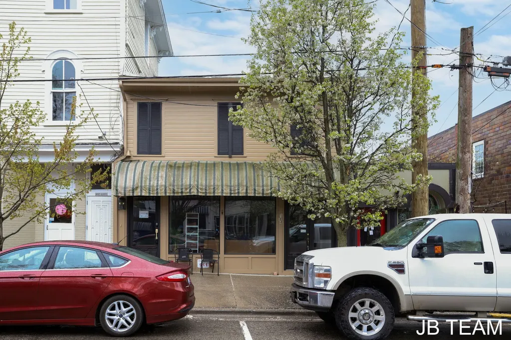 133 Mason Street Saugatuck City MI 49453