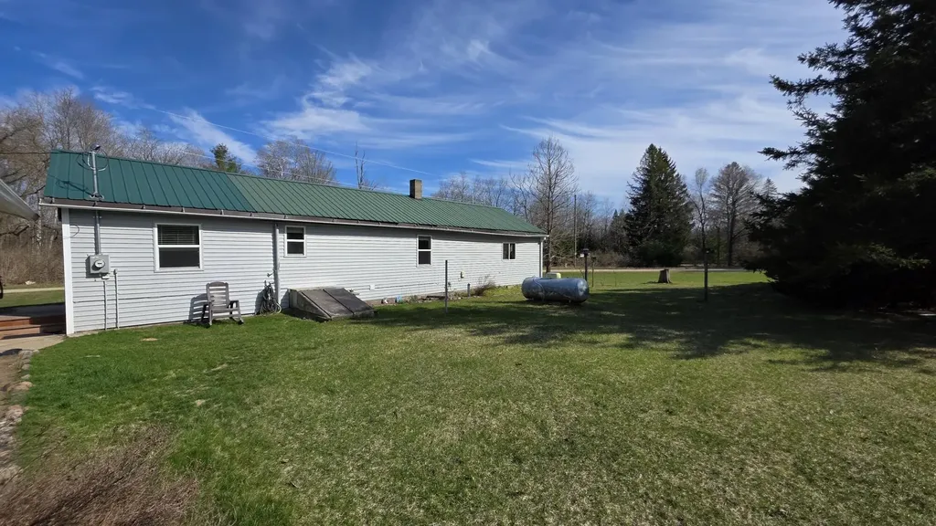 14 S 5th Street Hinton Township MI 49336