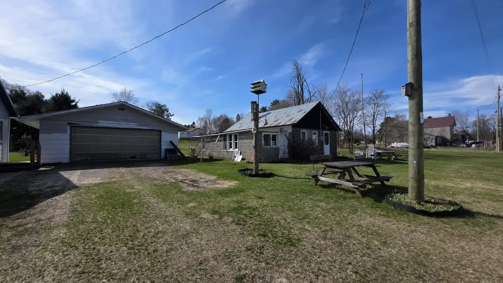 14 S 5th Street Hinton Township MI 49336