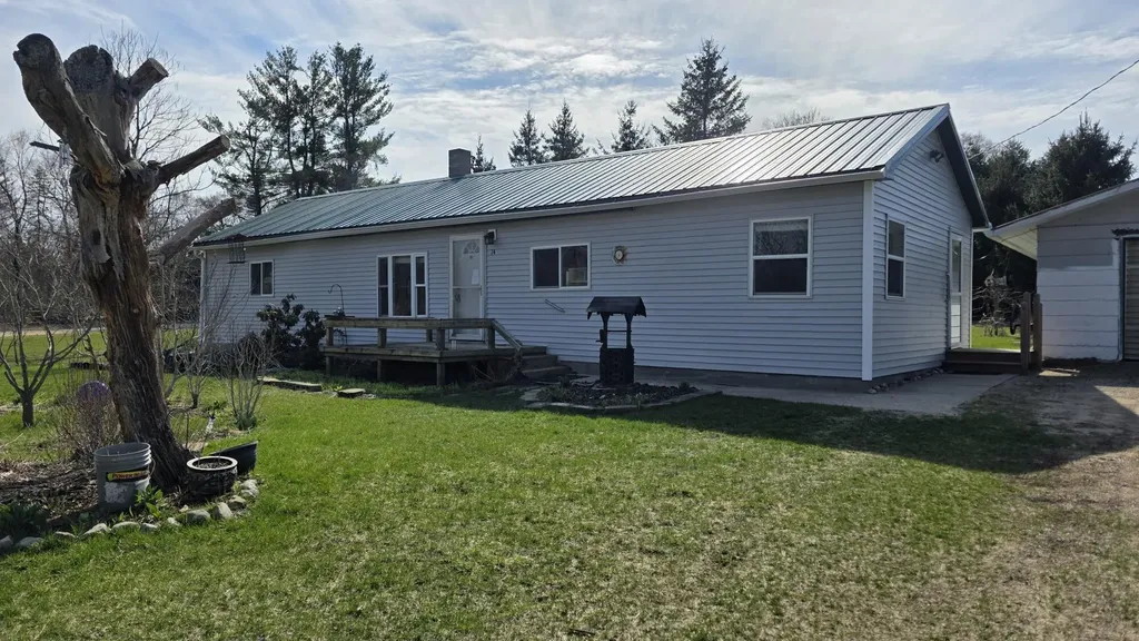 14 S 5th Street Hinton Township MI 49336
