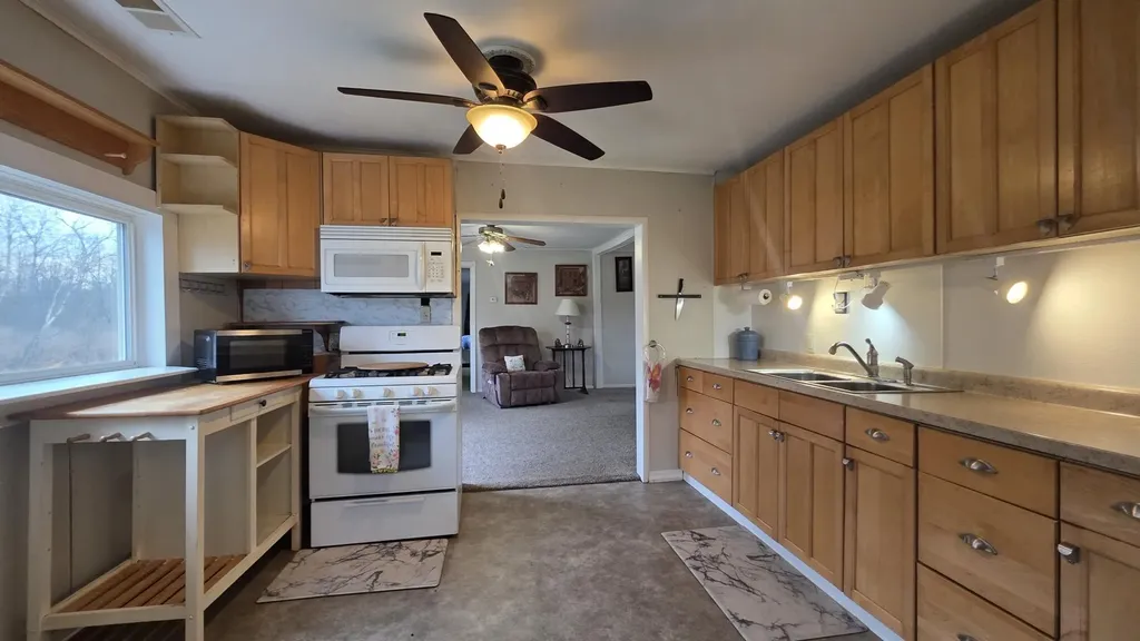 14 S 5th Street Hinton Township MI 49336