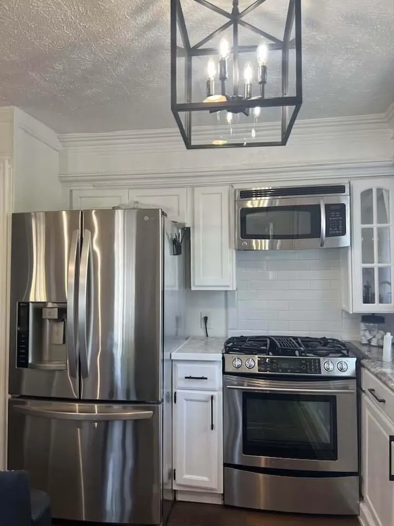 333 E Lakewood Boulevard Holland Charter Township MI 49424