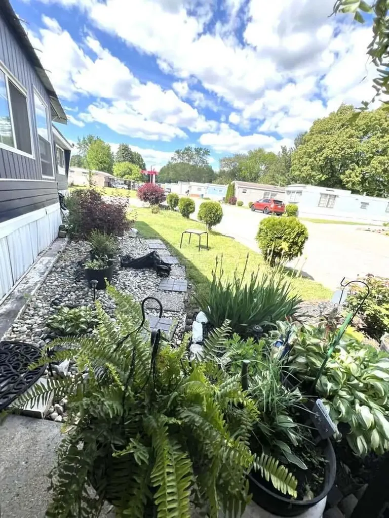 333 E Lakewood Boulevard Holland Charter Township MI 49424