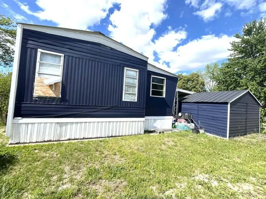333 E Lakewood Boulevard Holland Charter Township MI 49424