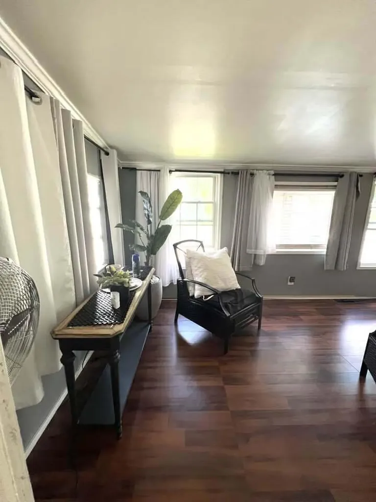 333 E Lakewood Boulevard Holland Charter Township MI 49424