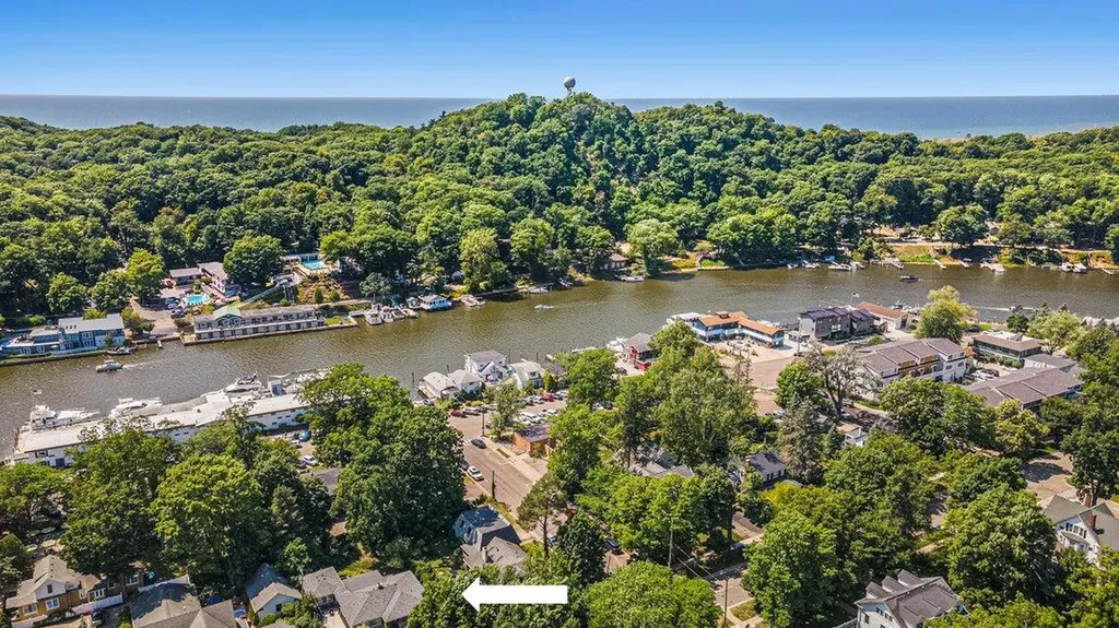 526 Butler Street Saugatuck City MI 49453