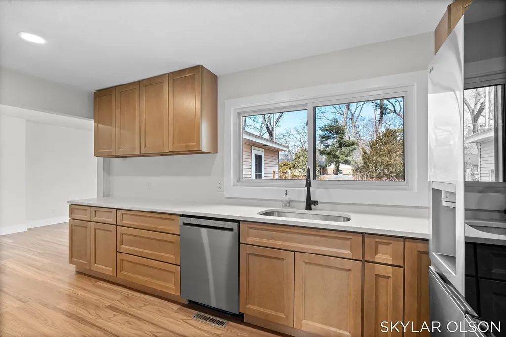 1924 Maryland Boulevard Norton Shores City MI 49441
