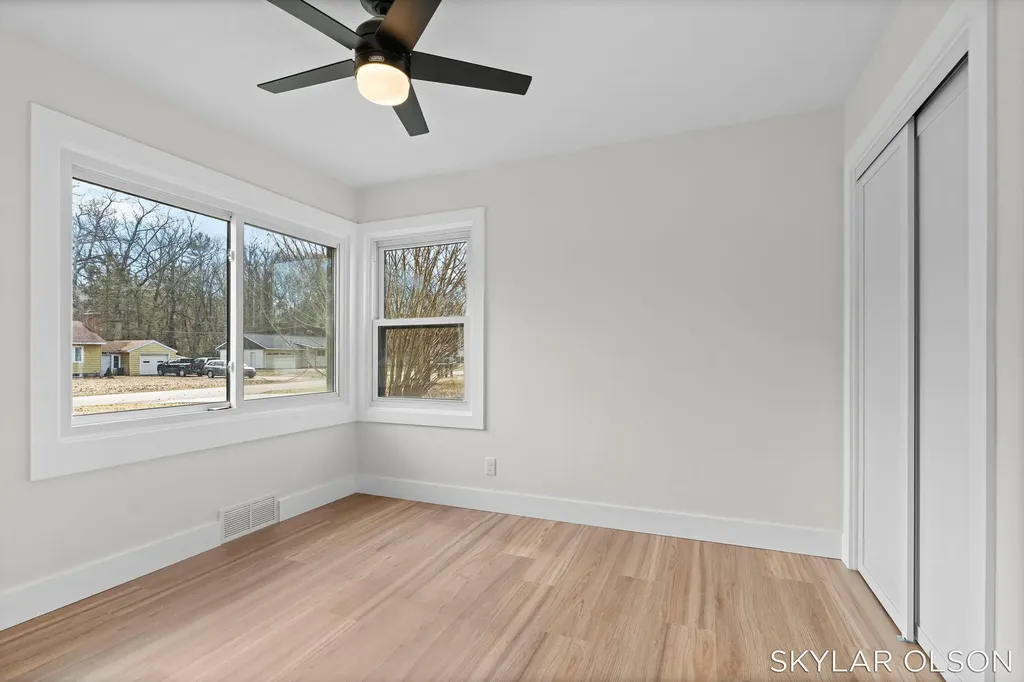 1924 Maryland Boulevard Norton Shores City MI 49441