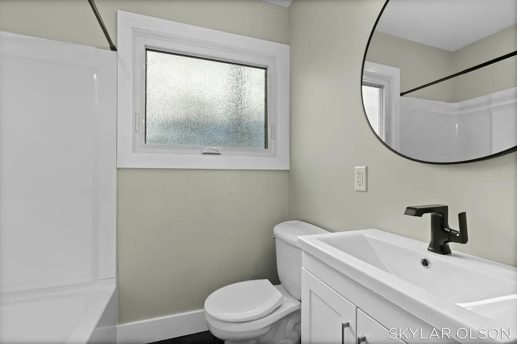 1924 Maryland Boulevard Norton Shores City MI 49441