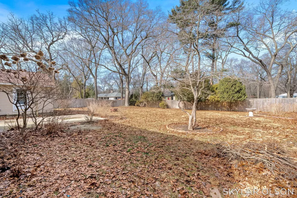 1924 Maryland Boulevard Norton Shores City MI 49441