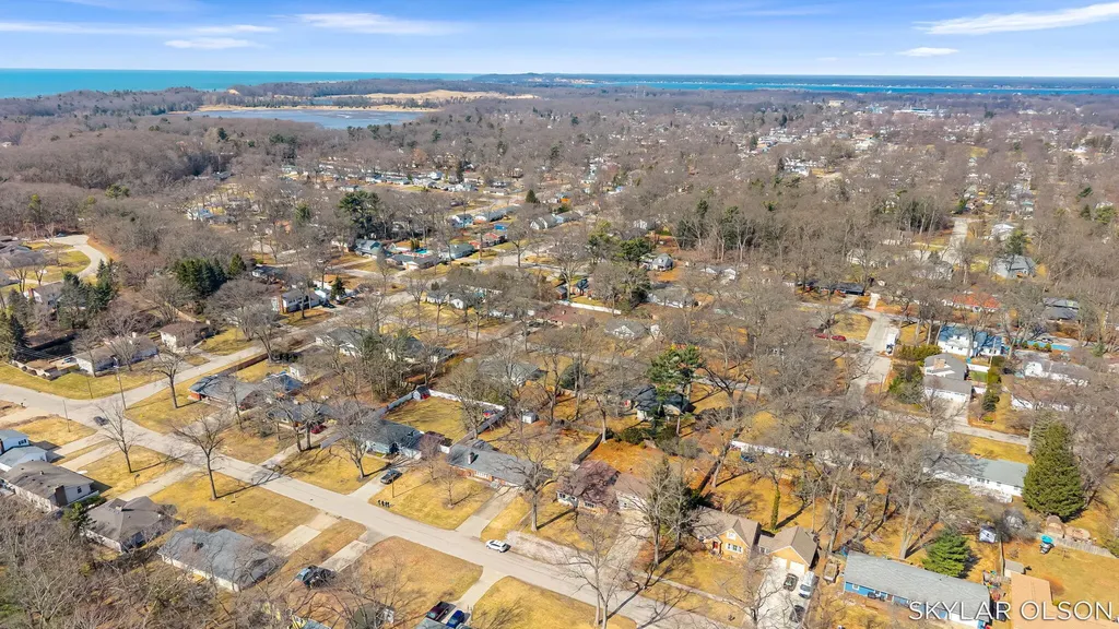 1924 Maryland Boulevard Norton Shores City MI 49441