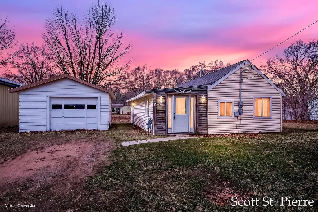 1497 Riblet Street Muskegon Charter Township MI 49445