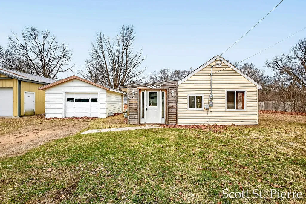 1497 Riblet Street Muskegon Charter Township MI 49445