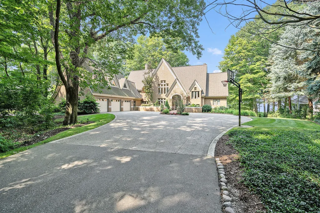5285 N Lakeshore Drive Port Sheldon Township MI 49424