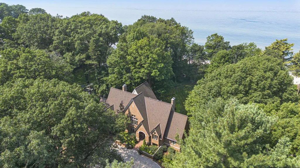 5285 N Lakeshore Drive Port Sheldon Township MI 49424