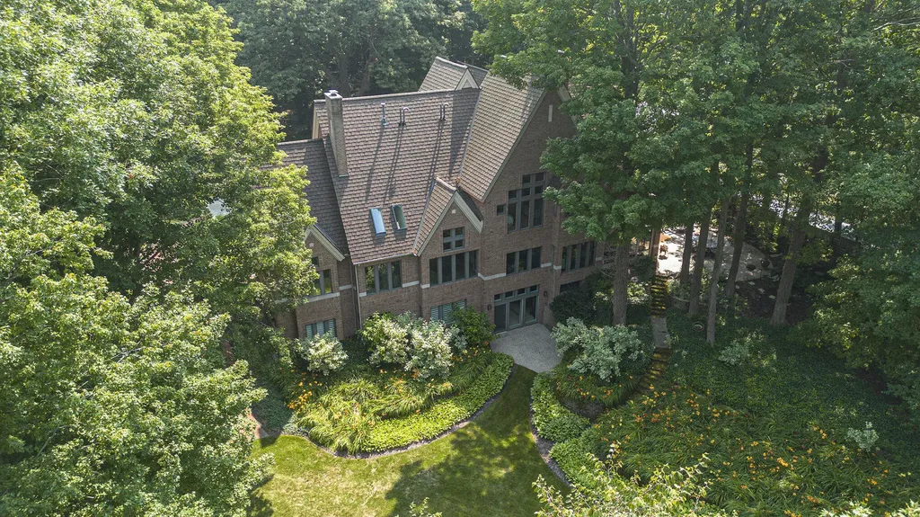 5285 N Lakeshore Drive Port Sheldon Township MI 49424