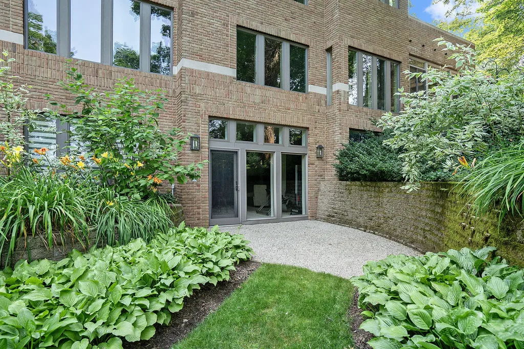 5285 N Lakeshore Drive Port Sheldon Township MI 49424