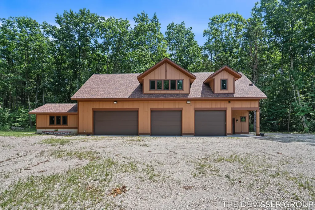 5837 Timber Bluff Trail Manlius Township MI 49408