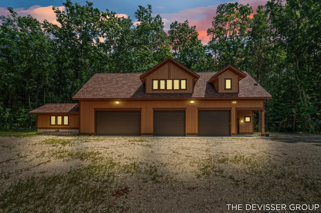 5837 Timber Bluff Trail Manlius Township MI 49408