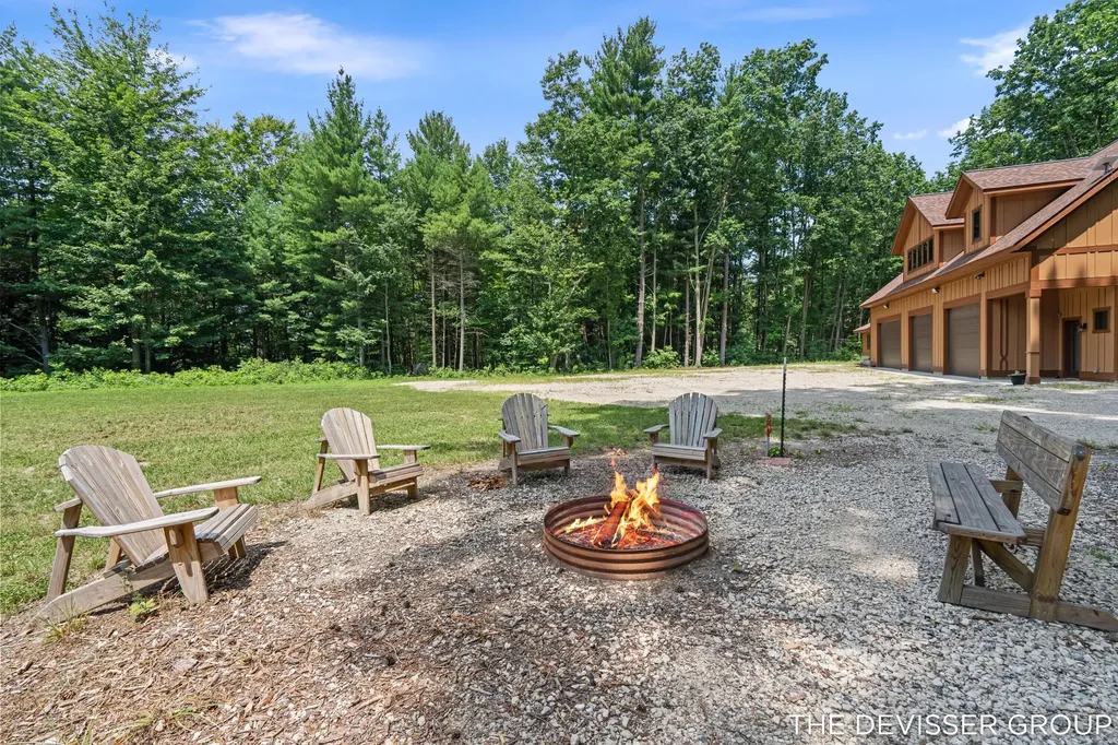 5837 Timber Bluff Trail Manlius Township MI 49408