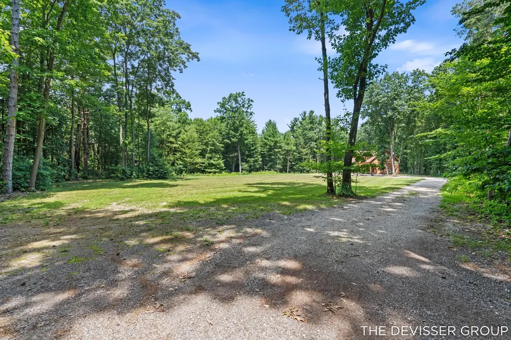 5837 Timber Bluff Trail Manlius Township MI 49408