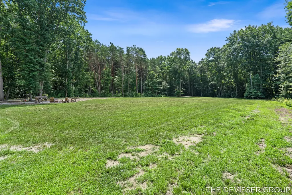 5837 Timber Bluff Trail Manlius Township MI 49408