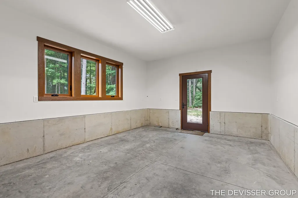 5837 Timber Bluff Trail Manlius Township MI 49408