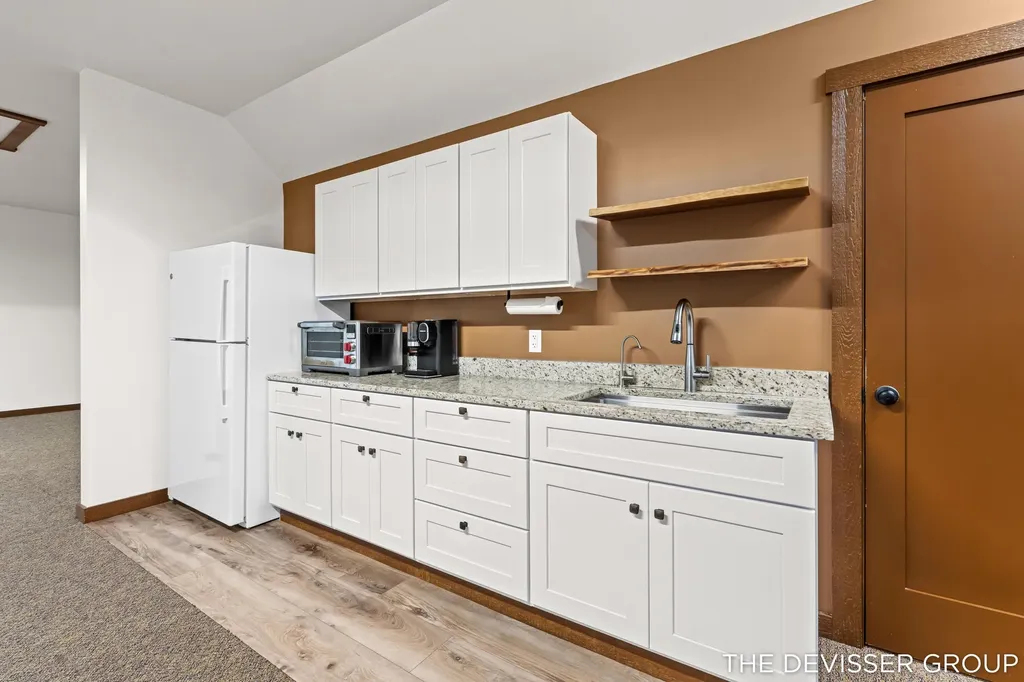 5837 Timber Bluff Trail Manlius Township MI 49408