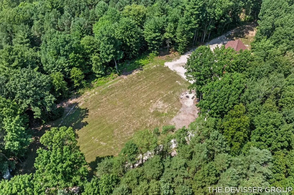 5837 Timber Bluff Trail Manlius Township MI 49408